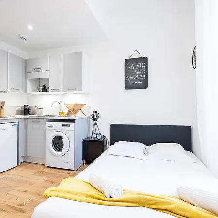 Apartman Charming Center 108