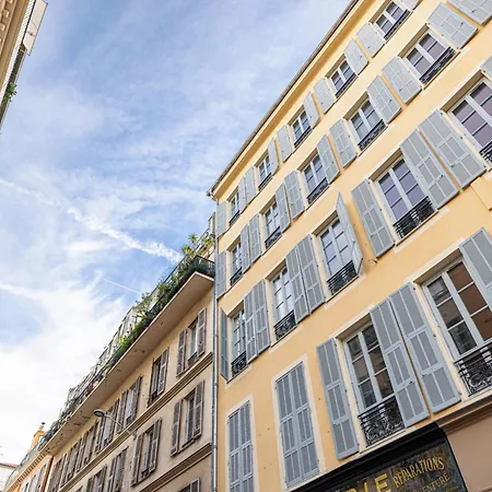 Charming Center 108 Apartman