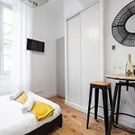 Apartmán Charming Center 108