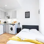 Apartmán Charming Center 108