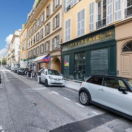 Appartement Charming Center 108 *