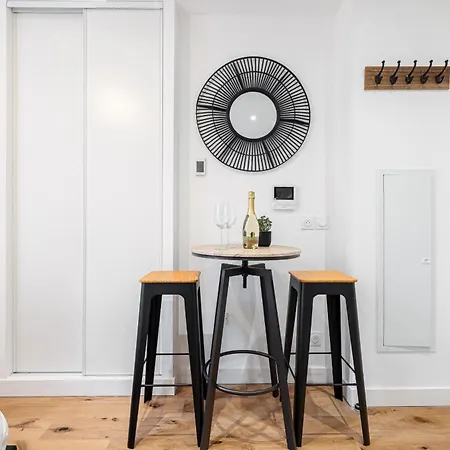 Appartement Charming Center 108 *